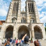 La cathédrale et son quartier Votre journée dans le Noyonnais à la carte